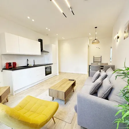 Rf105 - Authentique 3p Centre