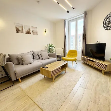 Rf105 - Authentique 3p Centre